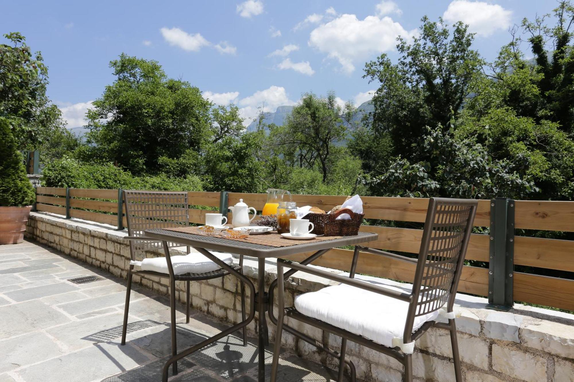 Gamila Rocks Mountain Hotel Аристи Экстерьер фото